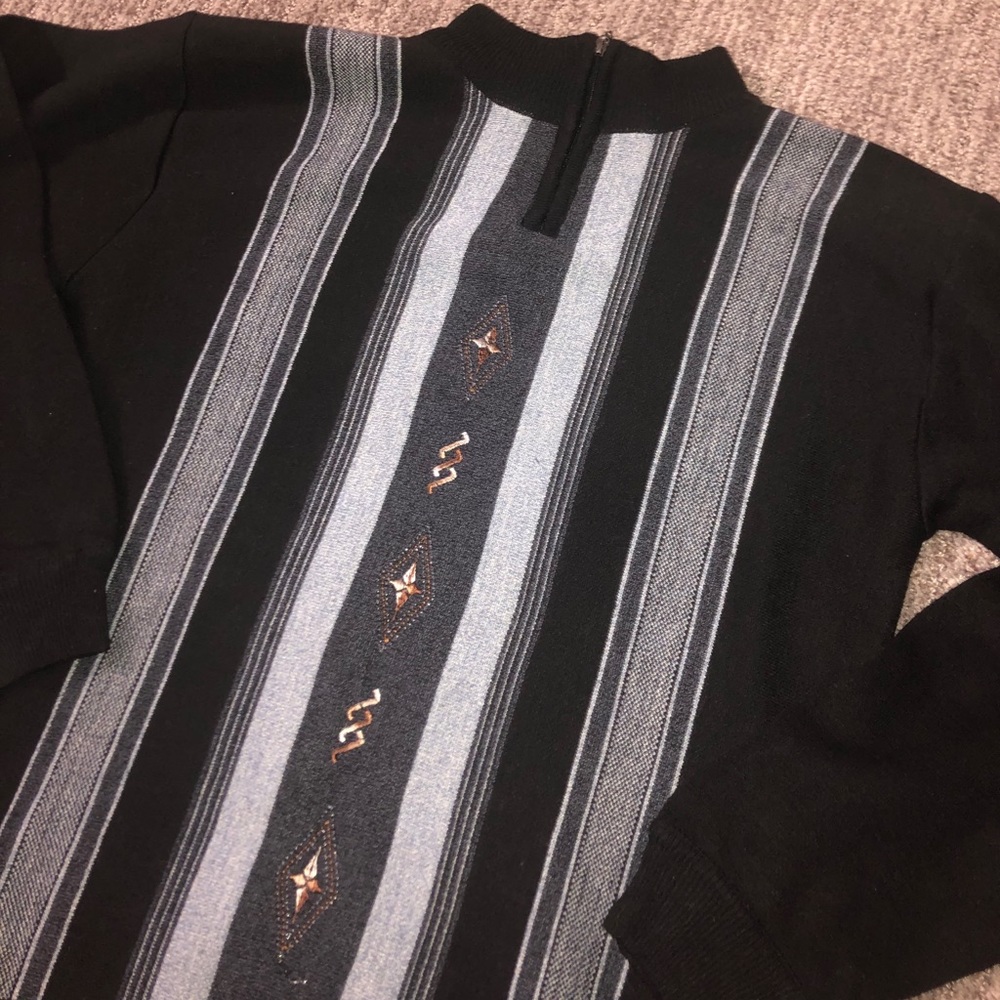 Sweater - Picture 3 of 4